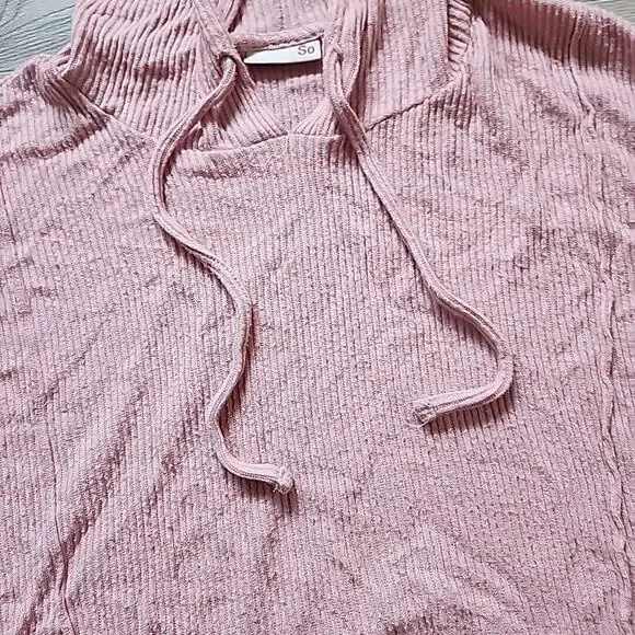 SO Hoodie L Pink Pullover Long Sleeve Sweater Soft Stretchy Knit Beach Light - Picture 3 of 7